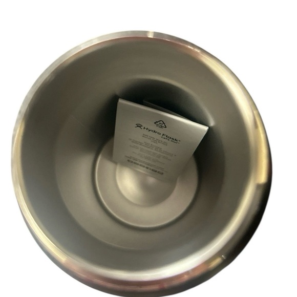 Hydro Flask 32 oz Wide Mouth Flex Straw Cap Black Insulated Bottle - Picture 4 of 6